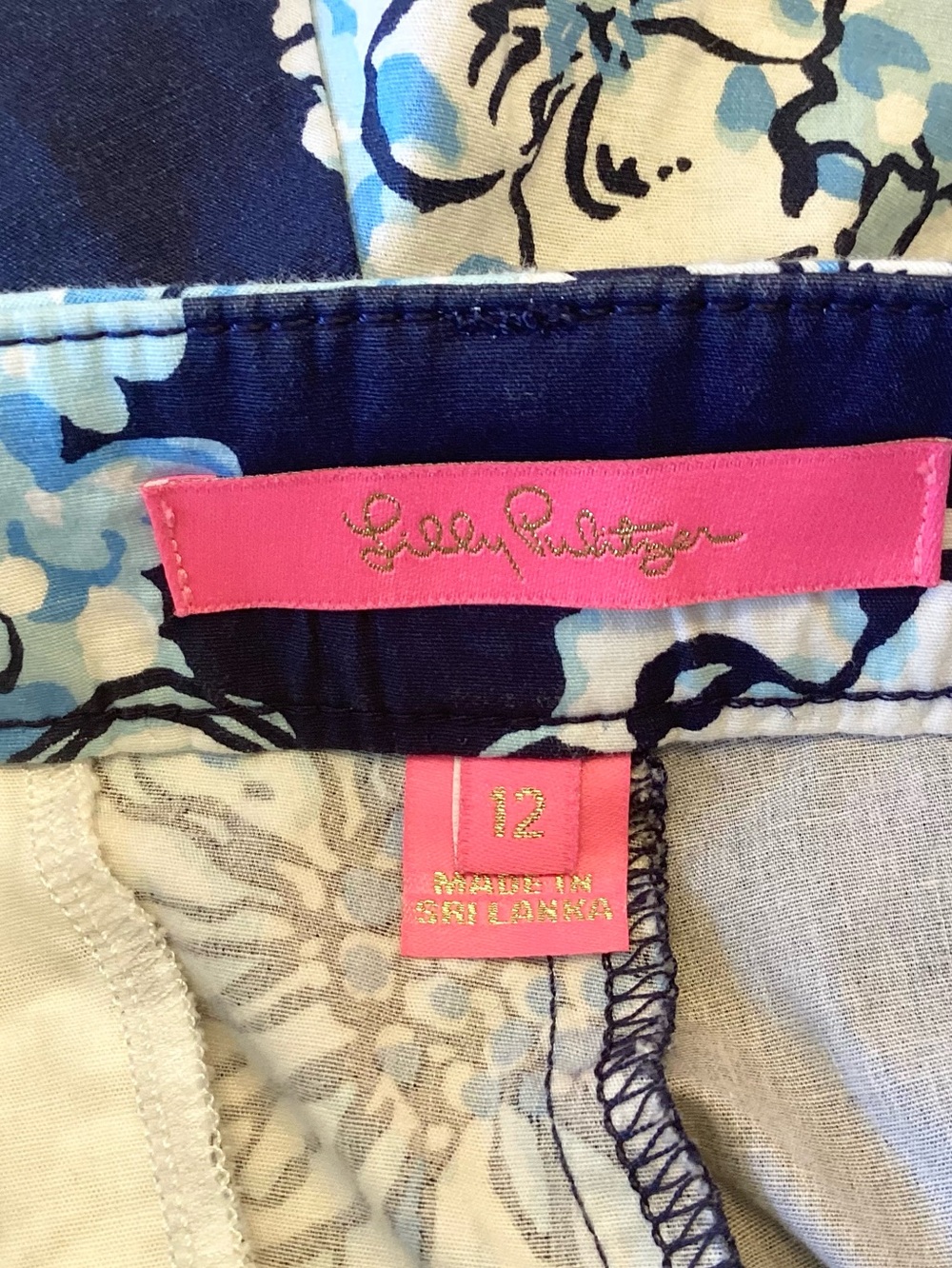 Lilly Pulitzer Callahan 5” Stretch Shorts in Low Tide Navy Bouquet All Day - 12 - Picture 6 of 7